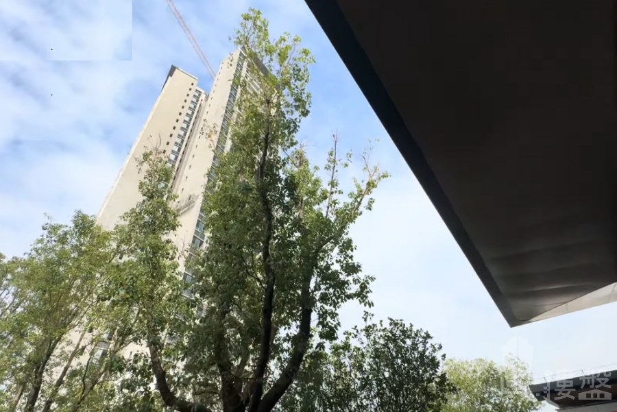 珠海广银畔山林语,首期5000元,楼价尾数直接银行月供,最新价单