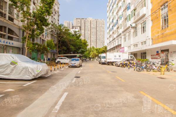 盈富家園|深圳上車盤壹房,業主誠心出售 此房中間樓層,采光視野好