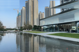 珠海华润置地广场，首期5万(减)，香港银行按揭珠海融创云水观棠花园，首期5万(减)，现楼发售，香港银行按揭，最新价单