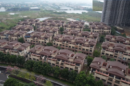 中山远洋繁花里别墅，0首期，屋苑巴士直通香港往返，香港银行按揭，深中通道30分钟到深圳，最新价单，中港专车免费上门接载看房